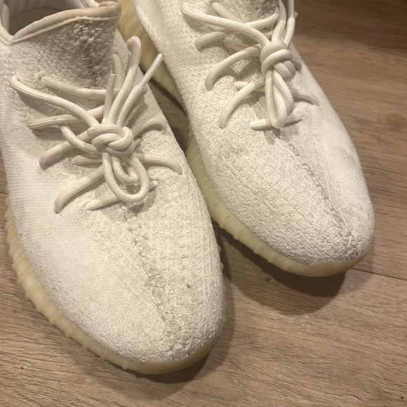yeezy 350 - Picture 2 of 7